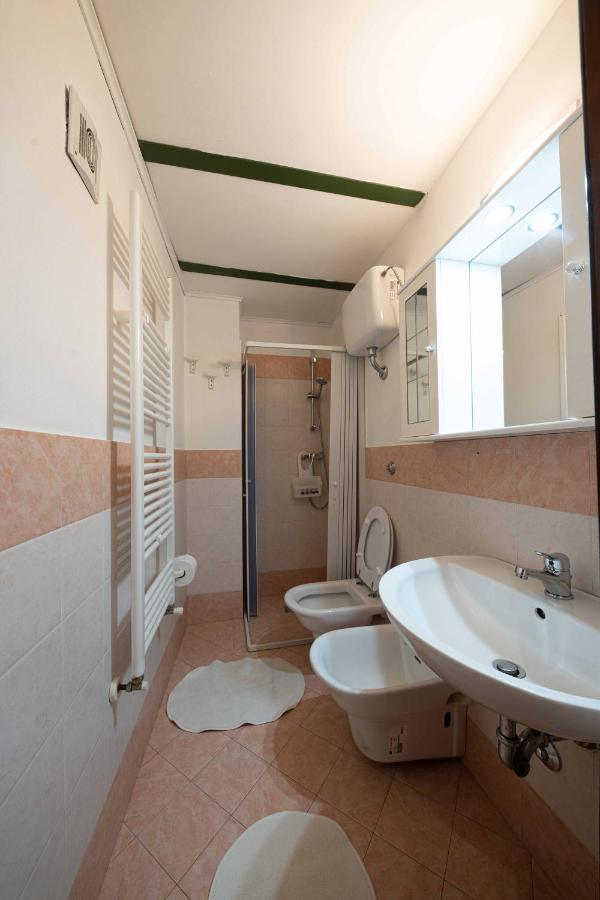 B&B Palazzo La Traja กาเยียโน เดล คาโป ภายนอก รูปภาพ